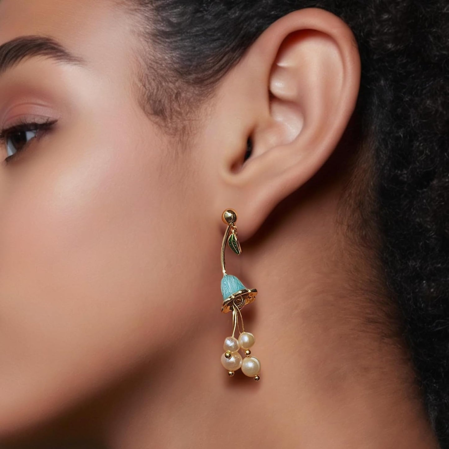 Fleur de Fortune Gold Drop Pearl Earrings for Women, 18K Gold Plating, Natural Baroque Pearls, Statement Gold Dangle Earrings for Women Trendy, Elegant Pearl Jewelry Gift