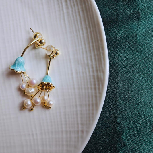 Fleur de Fortune Gold Drop Pearl Earrings for Women, 18K Gold Plating, Natural Baroque Pearls, Statement Gold Dangle Earrings for Women Trendy, Elegant Pearl Jewelry Gift