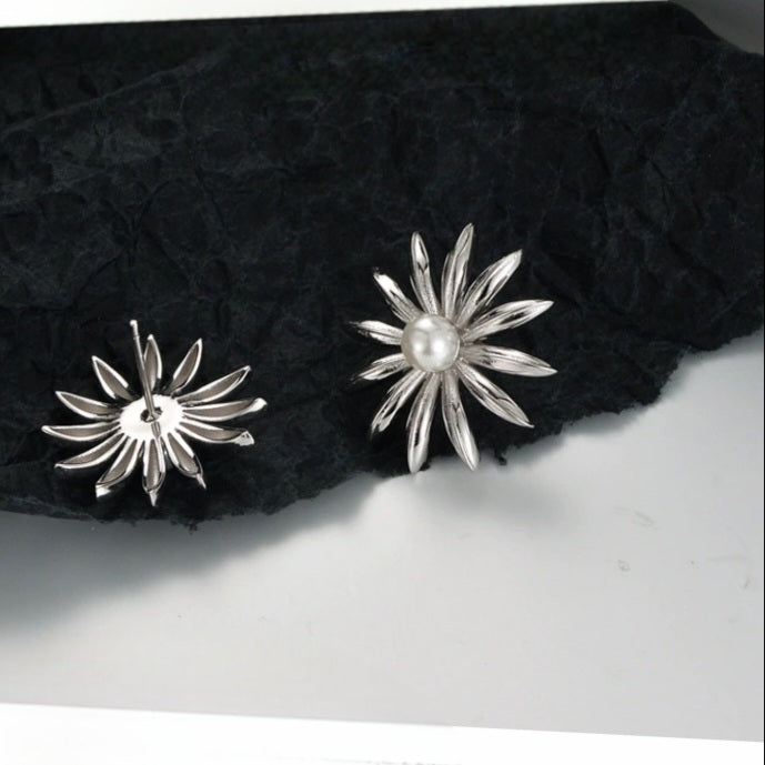 Blooming Daisies Stud Earrings