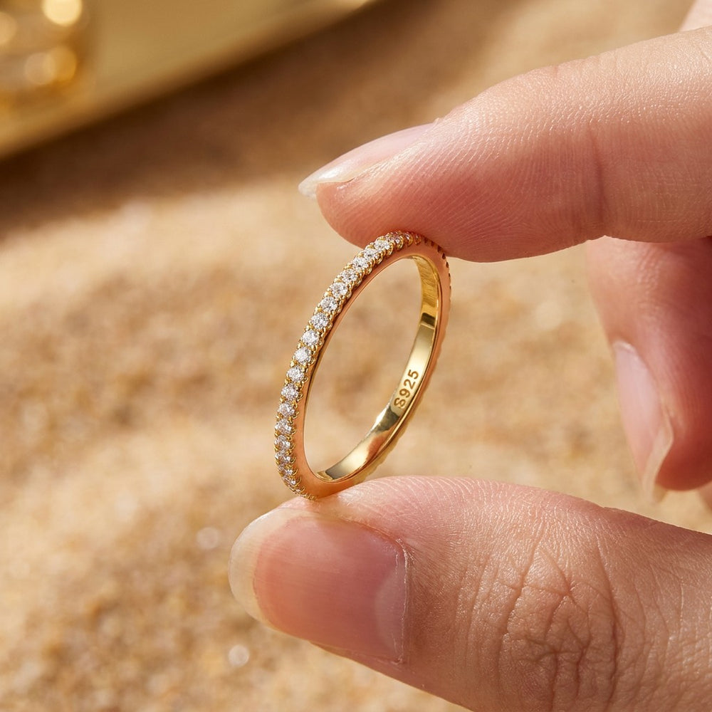 gold-18k-plated-silver-ring-on-hand-stardew-circle