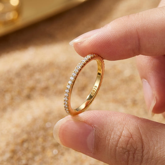 gold-18k-plated-silver-ring-on-hand-stardew-circle
